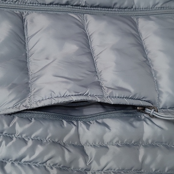 32 Degrees Lightweight puffy vest. Size Medium - Picture 3 of 5